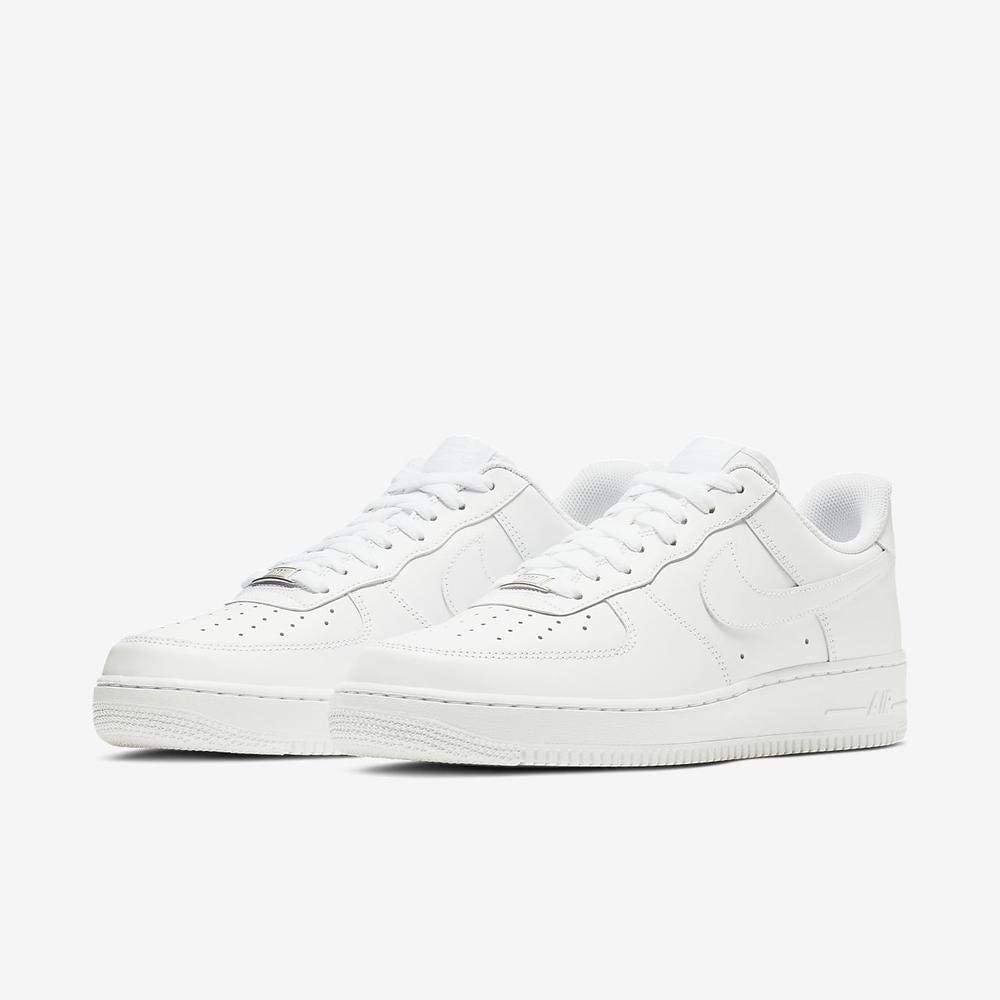 Nike Men's Basketball Shoe